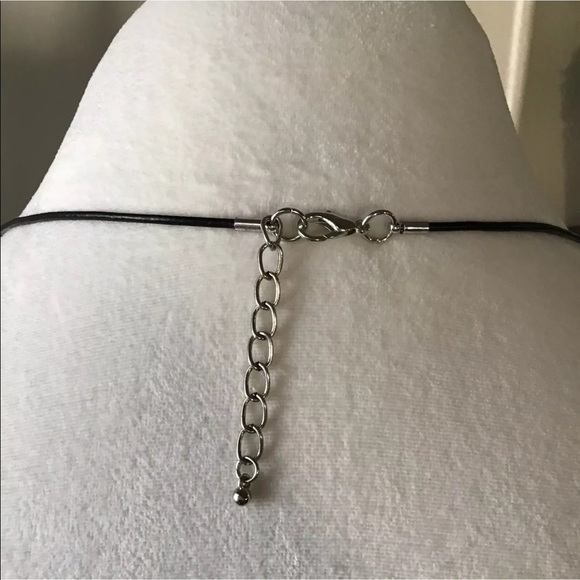 Tribal Look Pendant Statement Necklace Silver Tone Wire 30” Boho Black Cord NEW - Picture 7 of 9